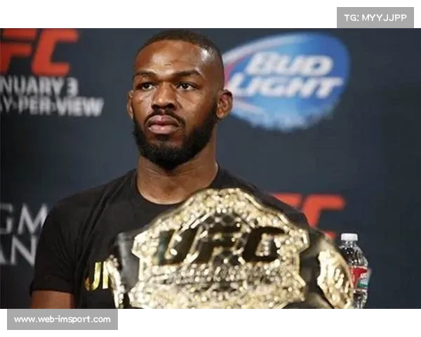 白大拿坚决支持琼斯DQ争议 批评裁判马扎加蒂判罚历史不公